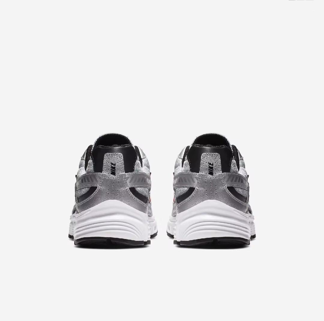 Nike Men's Initiator Shoes - Metallic Silver image