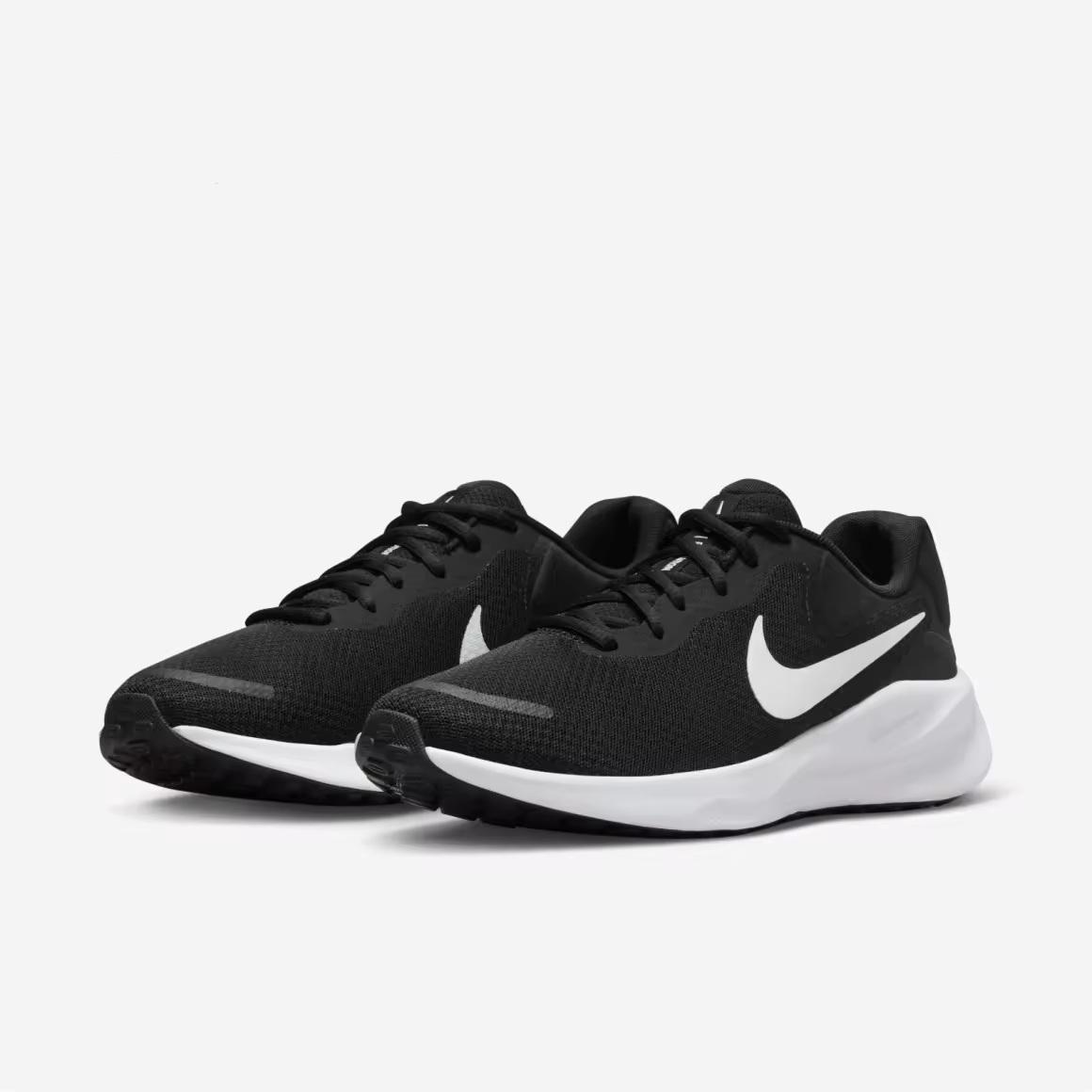 Nike Men's Revolution 7 Shoes image