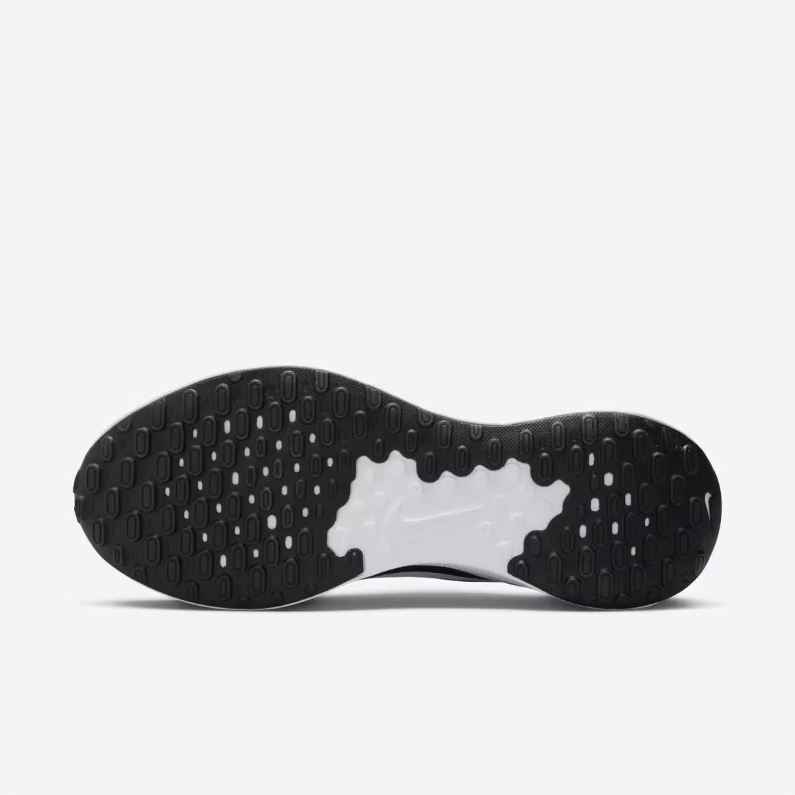 Nike Men's Revolution 7 Shoes image